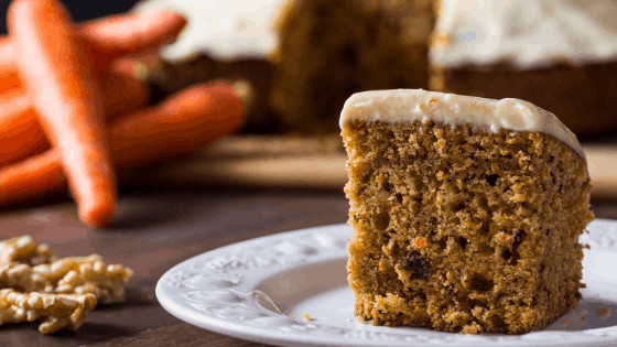 gluten free carrot cake, vegan frosting