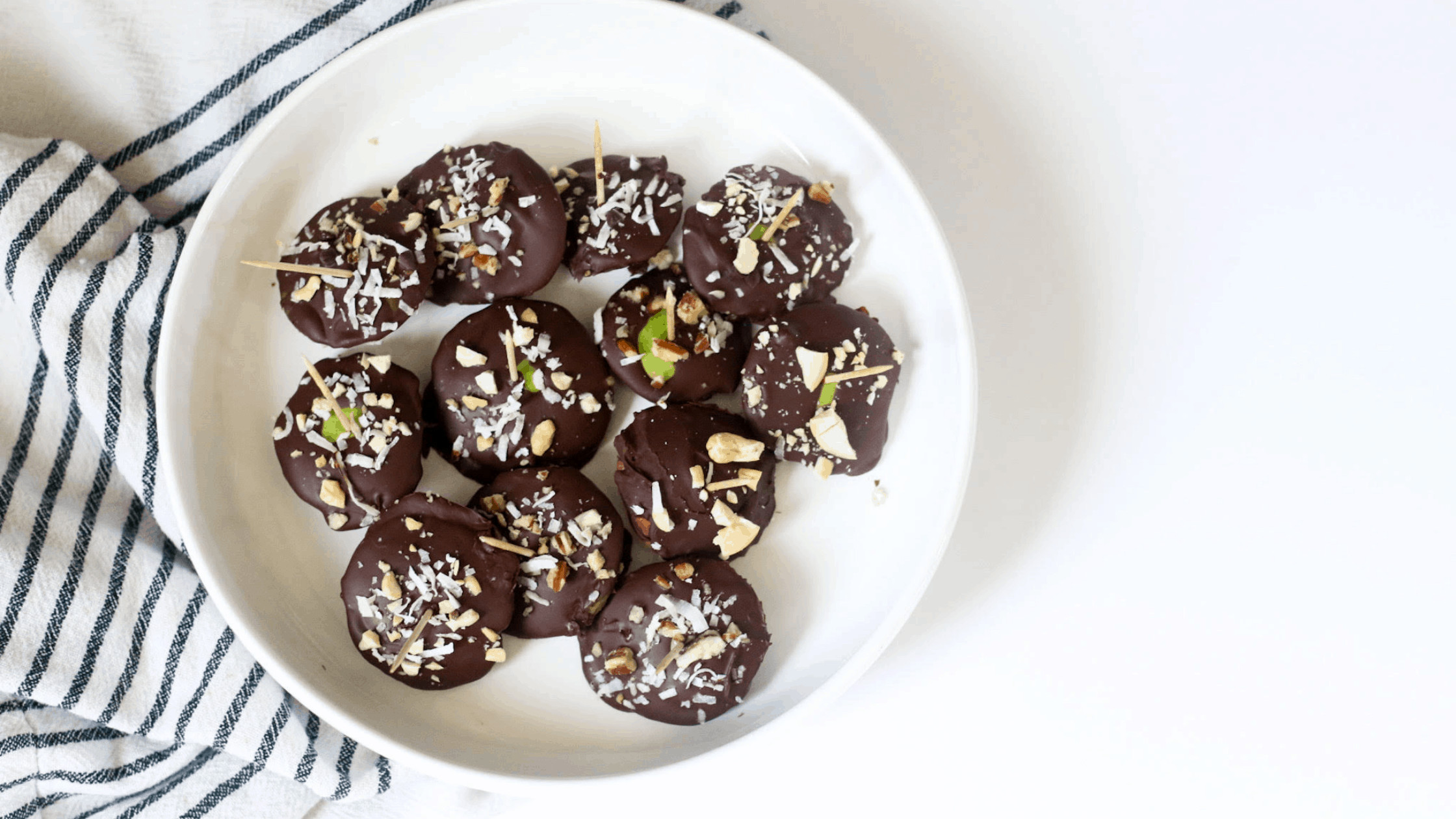 organic dark chocolate apples dipped in nuts